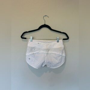 Lululemon Low rise lined speed up short 2.5” size 2
